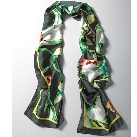 White House Black Market Accessories - NWT White House Black Market Autumn Leaves Spruce Floral Oblong Scarf 71”x21”